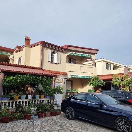 Apartmani Marija Kolan Exterior foto