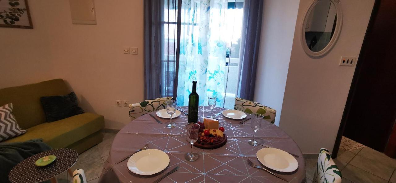 Apartmani Marija Kolan Exterior foto