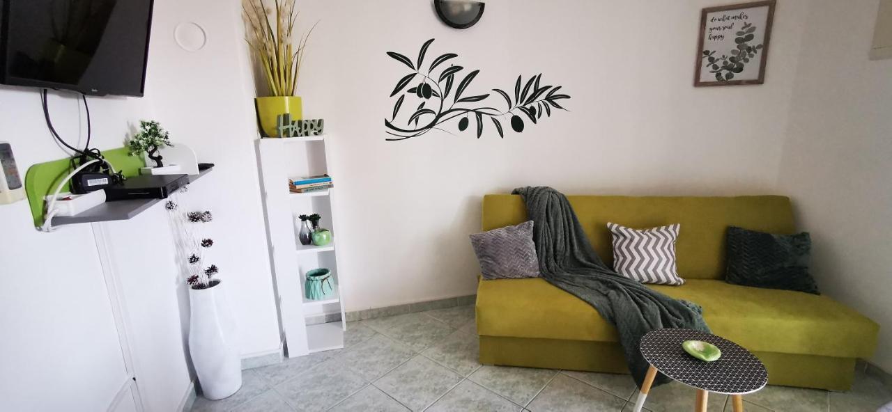 Apartmani Marija Kolan Exterior foto