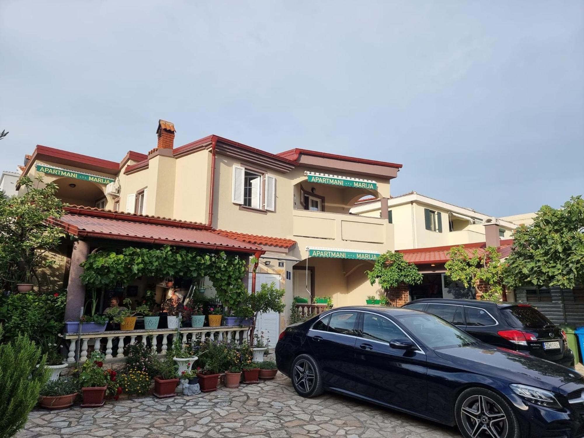 Apartmani Marija Kolan Exterior foto